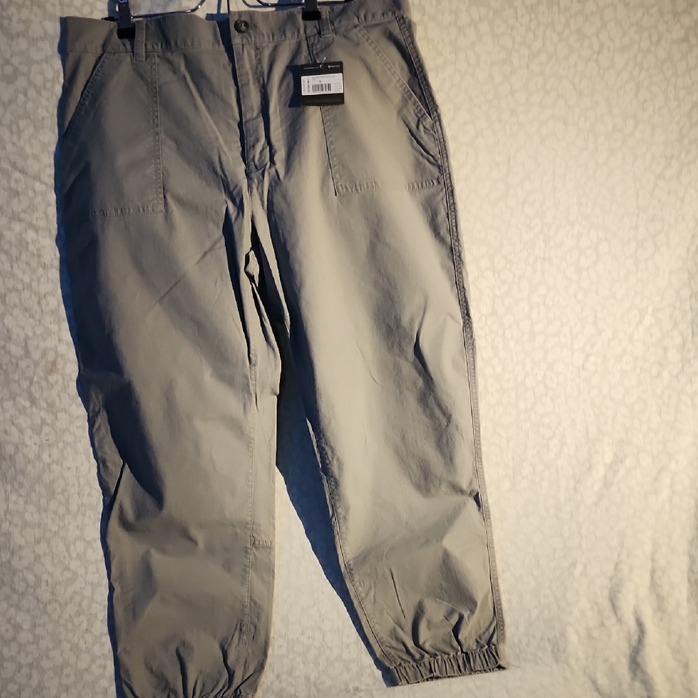 Eddie Bauer Gray Cargo Pants with Relaxed Fit